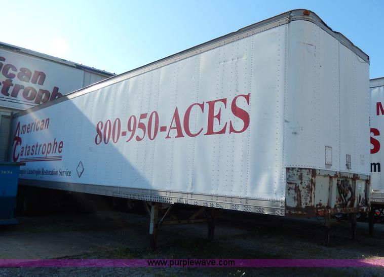 image for item I4424 1986 Fruehauf 48' dry van trailer