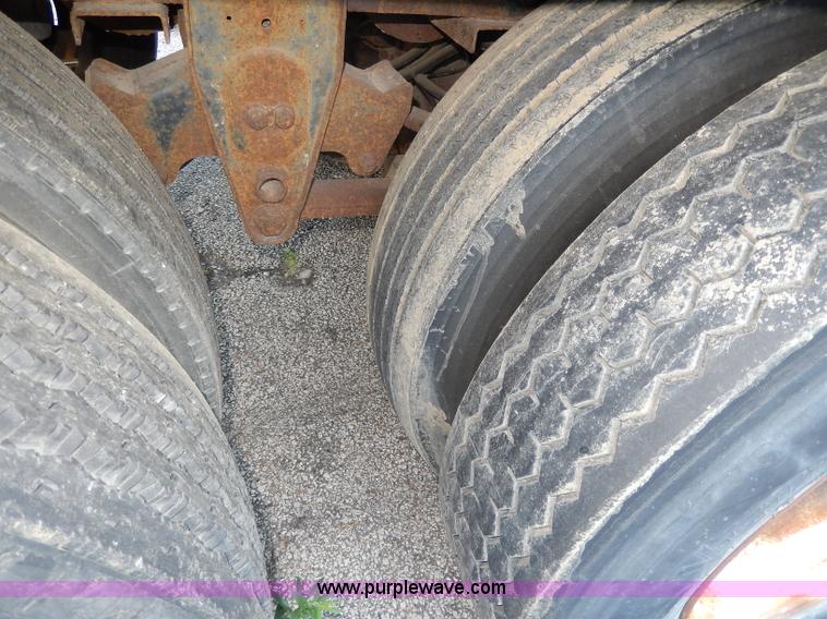 image for item I4426 1984 Monon 45' dry van trailer