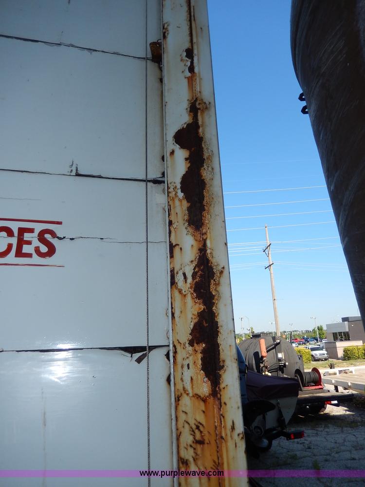 image for item I4426 1984 Monon 45' dry van trailer