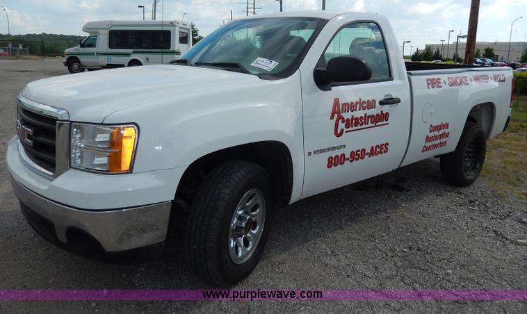 image for item I4431 2008 GMC Sierra 1500 pickup truck