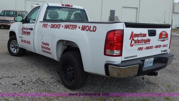 image for item I4431 2008 GMC Sierra 1500 pickup truck
