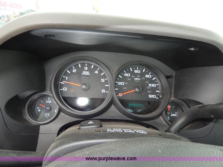 image for item I4431 2008 GMC Sierra 1500 pickup truck