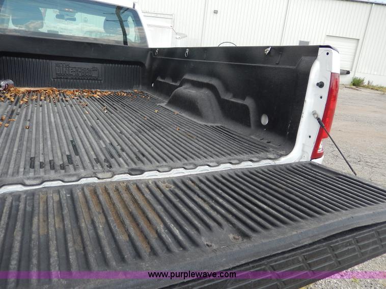 image for item I4431 2008 GMC Sierra 1500 pickup truck
