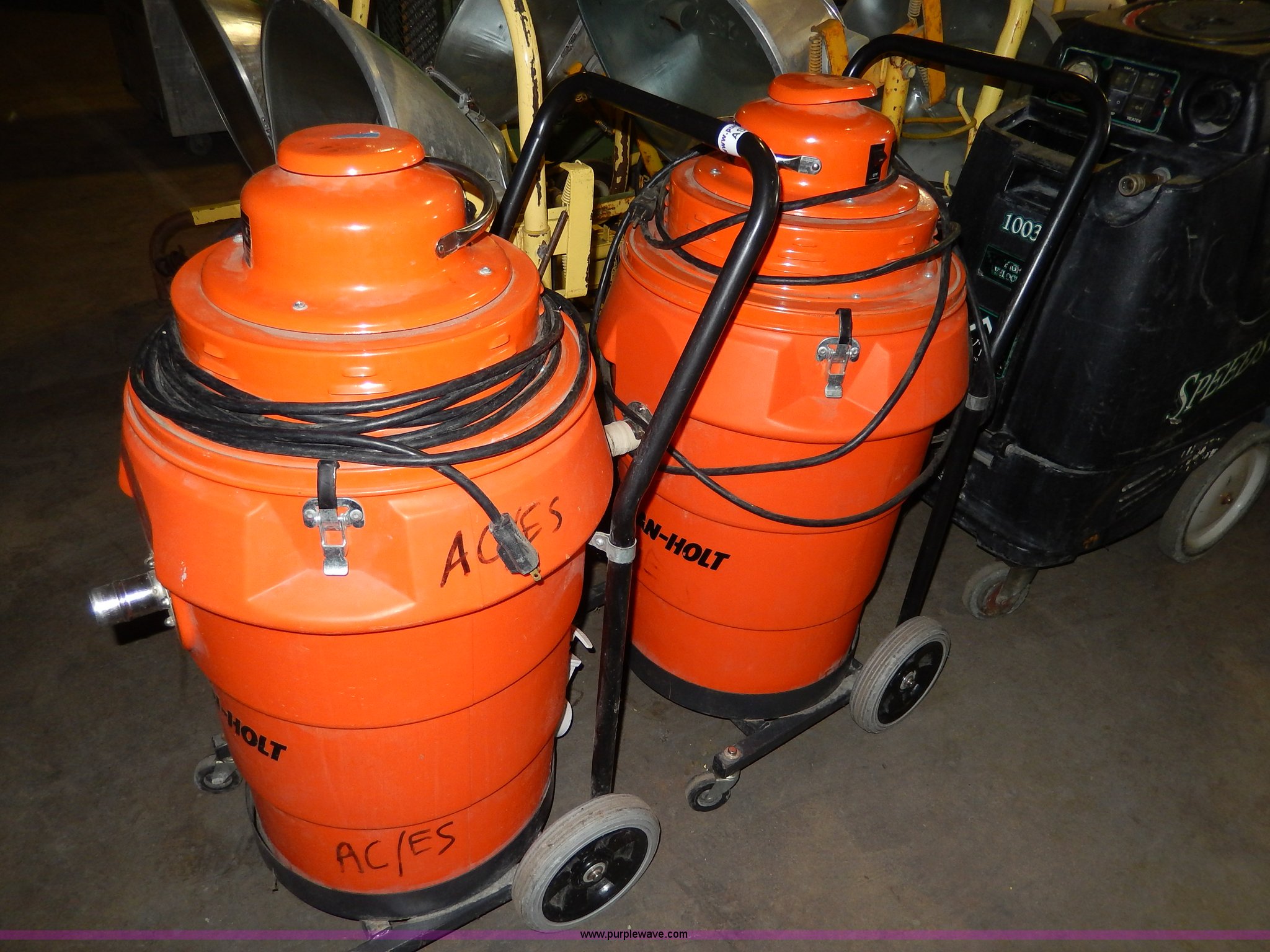 (2) PullmanHolt 102 HEPA shop vacuums in Kansas City, MO Item AS9322 sold Purple Wave