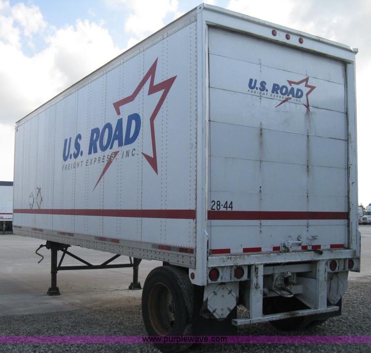image for item D8289 1995 Wabash 28' dry van trailer