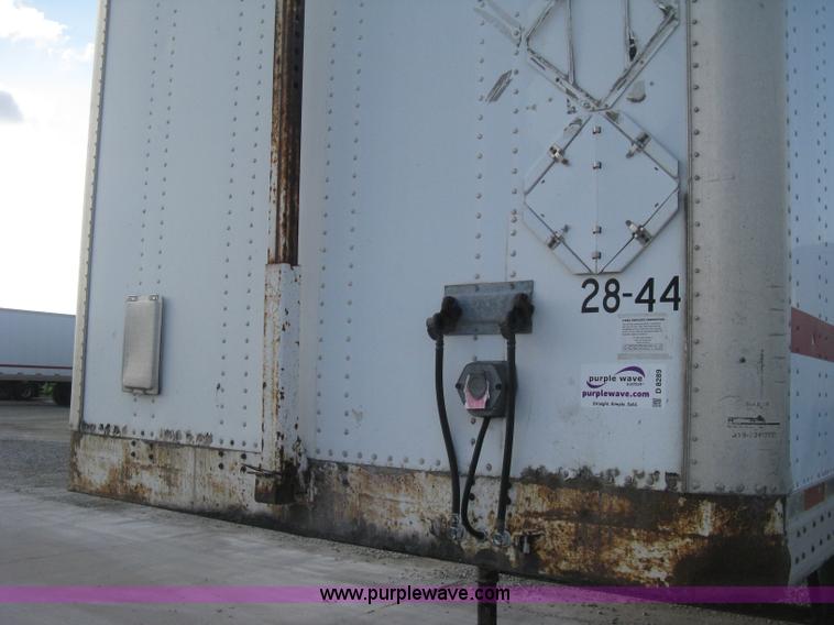 image for item D8289 1995 Wabash 28' dry van trailer