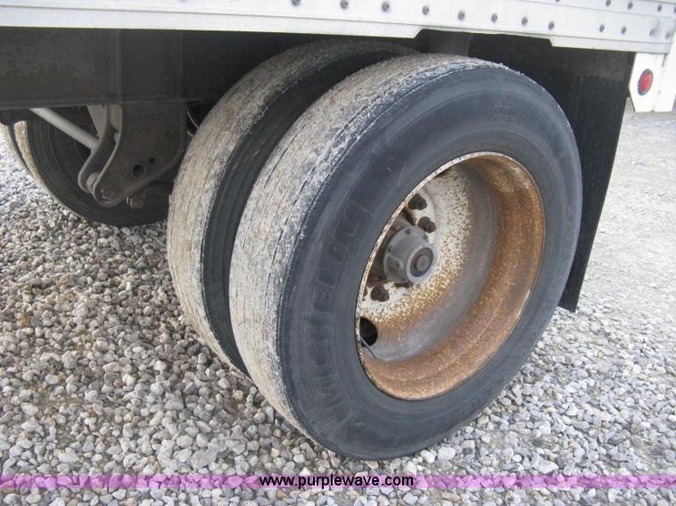 image for item D8289 1995 Wabash 28' dry van trailer