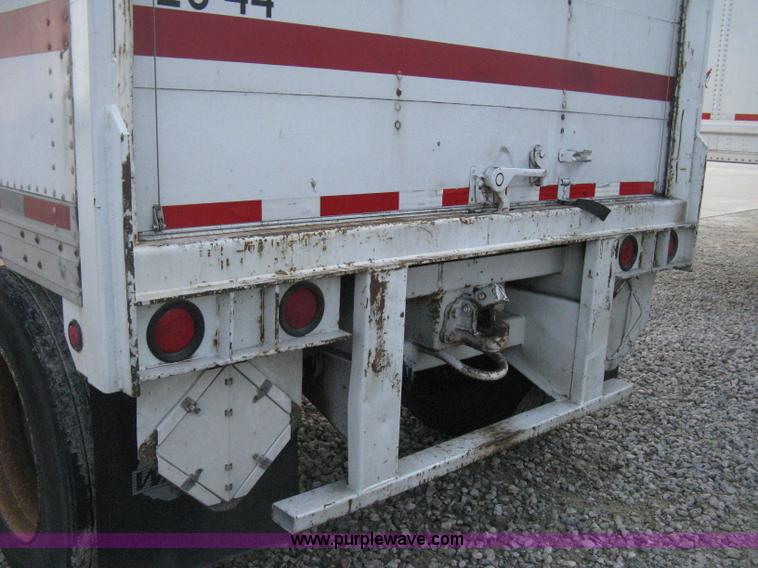 image for item D8289 1995 Wabash 28' dry van trailer