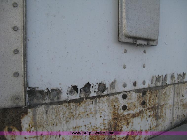 image for item D8289 1995 Wabash 28' dry van trailer