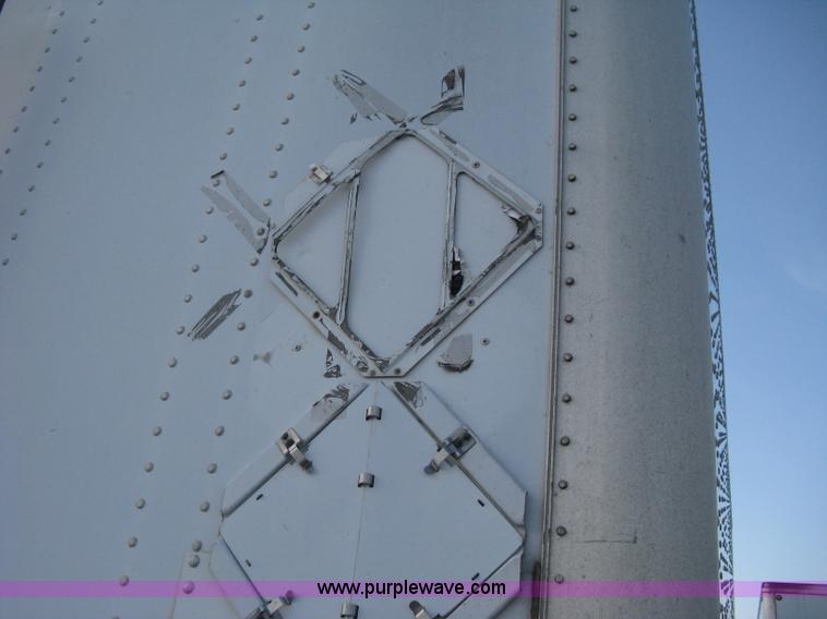 image for item D8289 1995 Wabash 28' dry van trailer