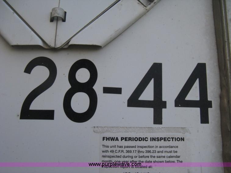 image for item D8289 1995 Wabash 28' dry van trailer