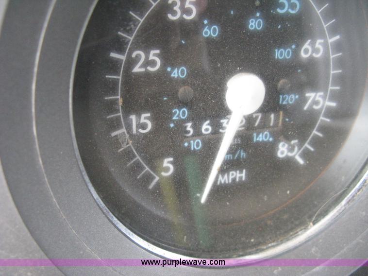 image for item D8389 1985 GMC General semi truck