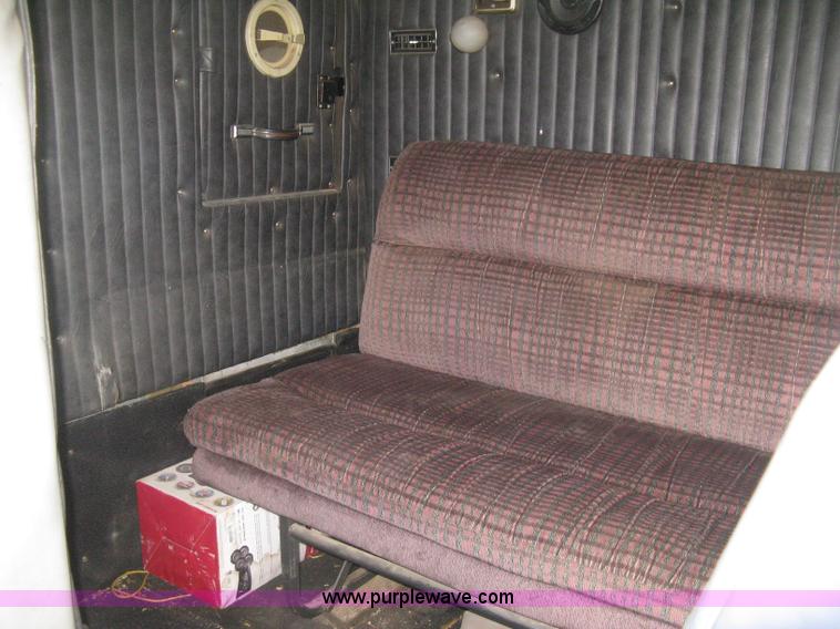 image for item D8389 1985 GMC General semi truck