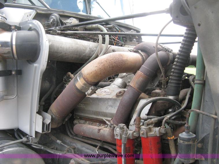 image for item D8389 1985 GMC General semi truck