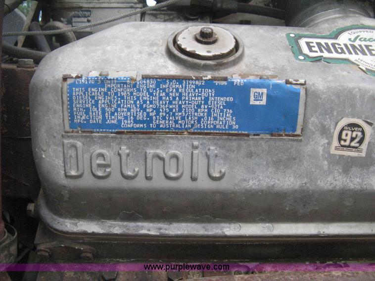 image for item D8389 1985 GMC General semi truck