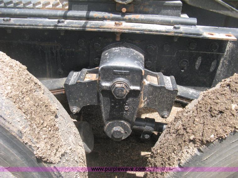 image for item D8389 1985 GMC General semi truck