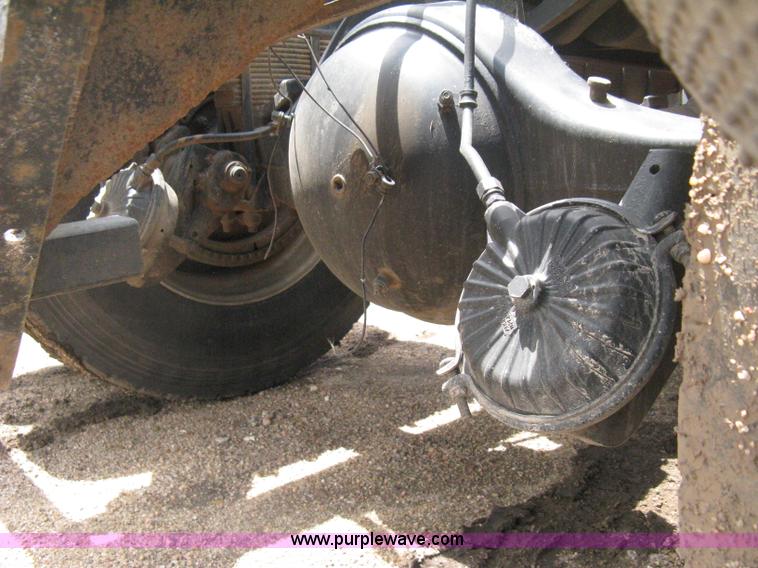 image for item D8389 1985 GMC General semi truck