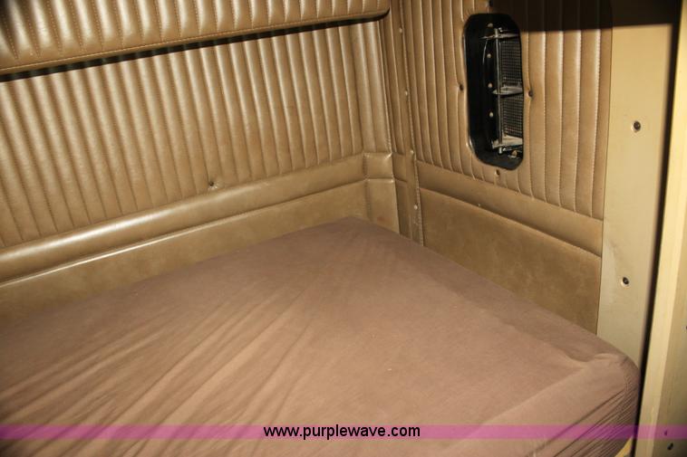 image for item G4036 2000 Kenworth W900B semi truck