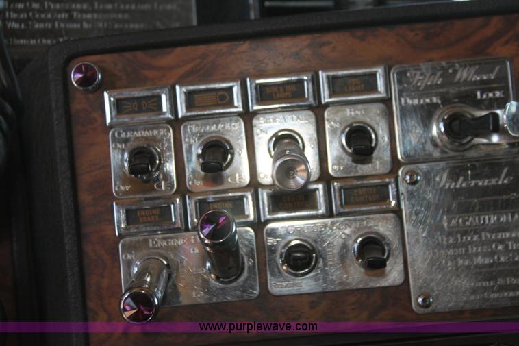 image for item G4036 2000 Kenworth W900B semi truck