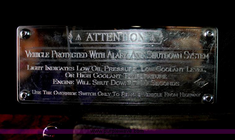 image for item G4036 2000 Kenworth W900B semi truck