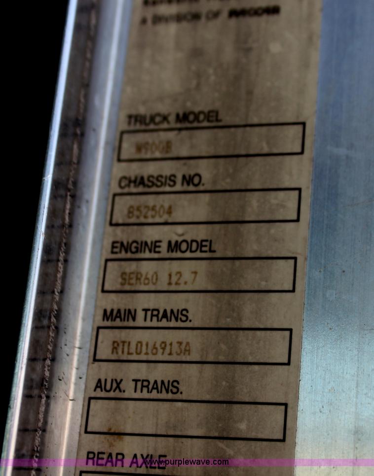 image for item G4036 2000 Kenworth W900B semi truck