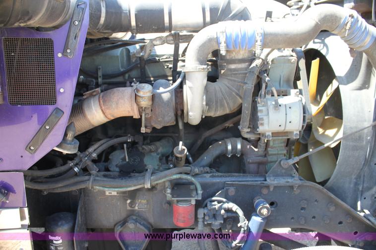 image for item G4036 2000 Kenworth W900B semi truck