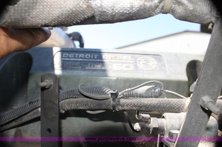 image for item G4036 2000 Kenworth W900B semi truck