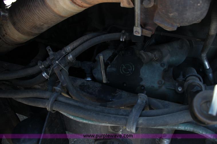 image for item G4036 2000 Kenworth W900B semi truck