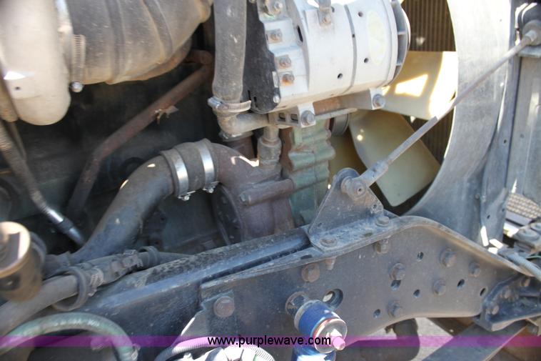 image for item G4036 2000 Kenworth W900B semi truck