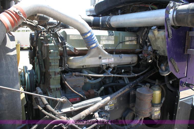 image for item G4036 2000 Kenworth W900B semi truck