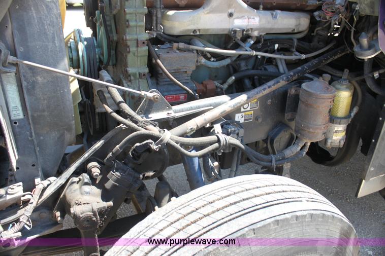 image for item G4036 2000 Kenworth W900B semi truck