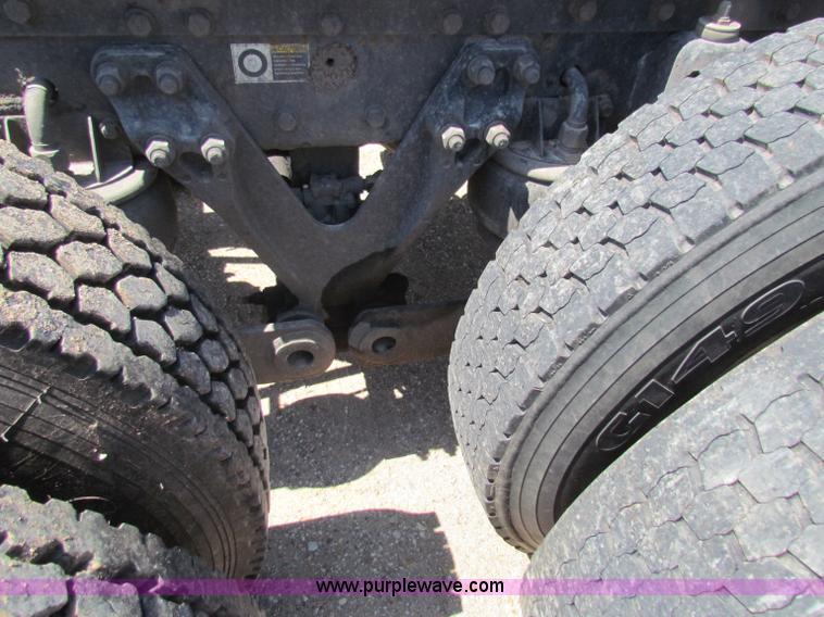 image for item G4036 2000 Kenworth W900B semi truck