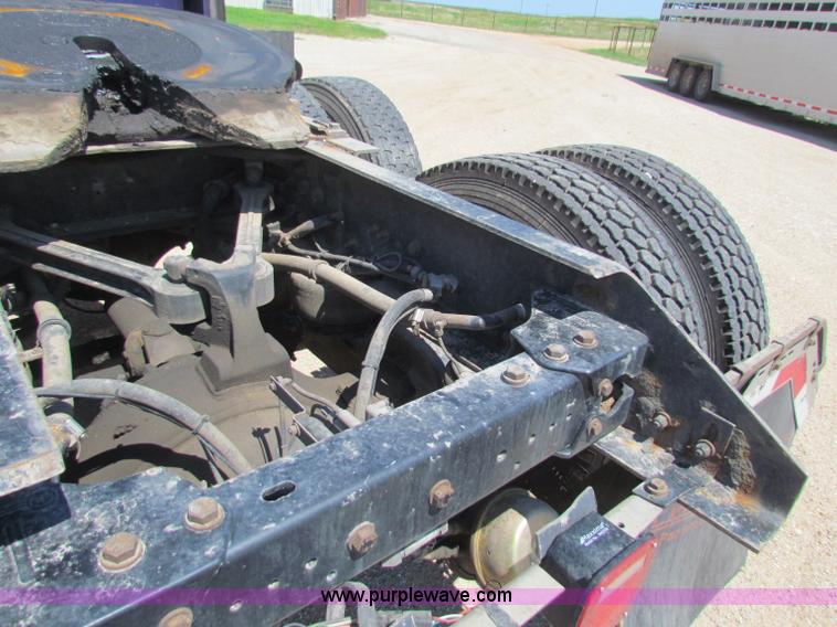 image for item G4036 2000 Kenworth W900B semi truck