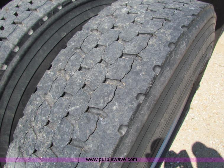 image for item G4036 2000 Kenworth W900B semi truck