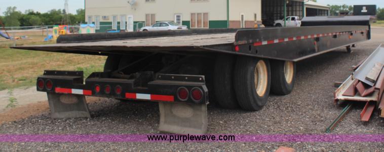 image for item G5073 2000 Landoll 660 trailer