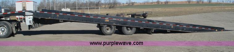 image for item G5073 2000 Landoll 660 trailer