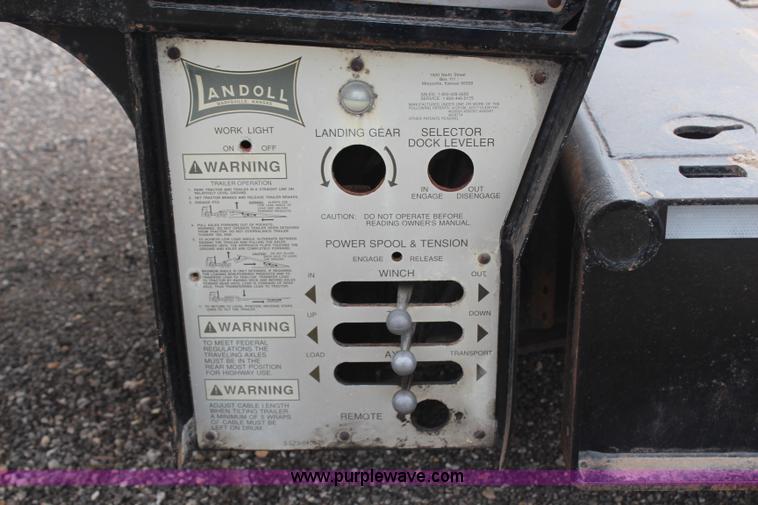 image for item G5073 2000 Landoll 660 trailer