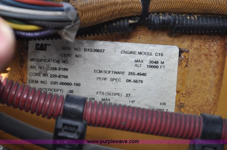 image for item G6124 2005 Freightliner Columbia semi truck