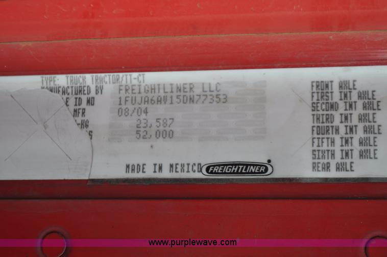 image for item G6125 2005 Freightliner Columbia  CL120 semi truck