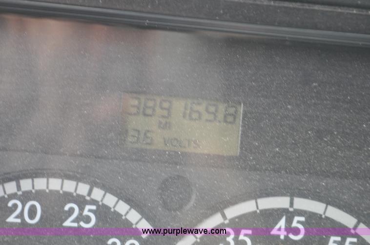 image for item G6125 2005 Freightliner Columbia  CL120 semi truck