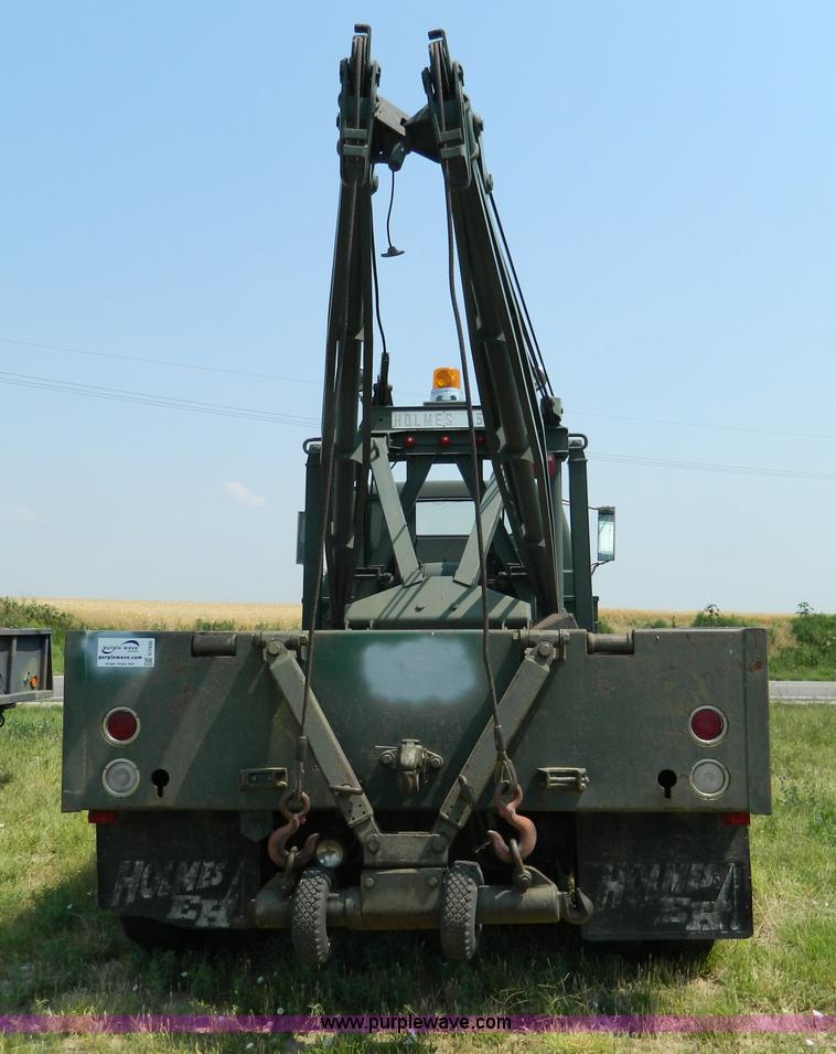 image for item G7926 1975 GMC 7500 wrecker truck