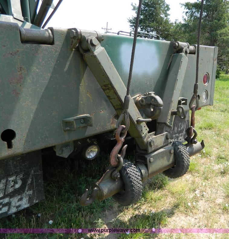 image for item G7926 1975 GMC 7500 wrecker truck