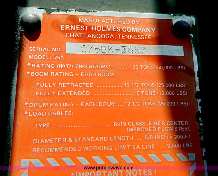 image for item G7926 1975 GMC 7500 wrecker truck