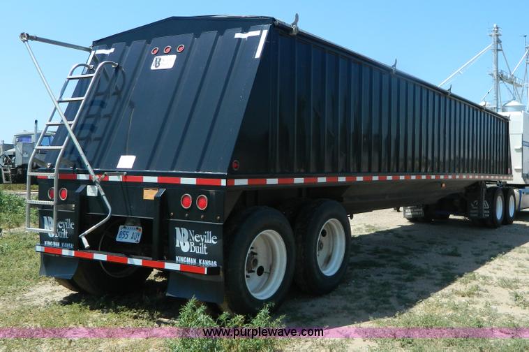 image for item G7955 2009 Neville steel double hopper grain trailer