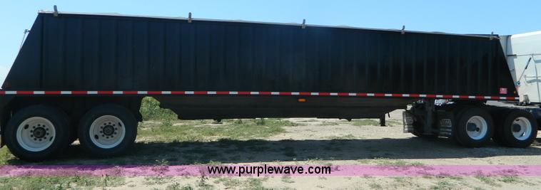 image for item G7955 2009 Neville steel double hopper grain trailer