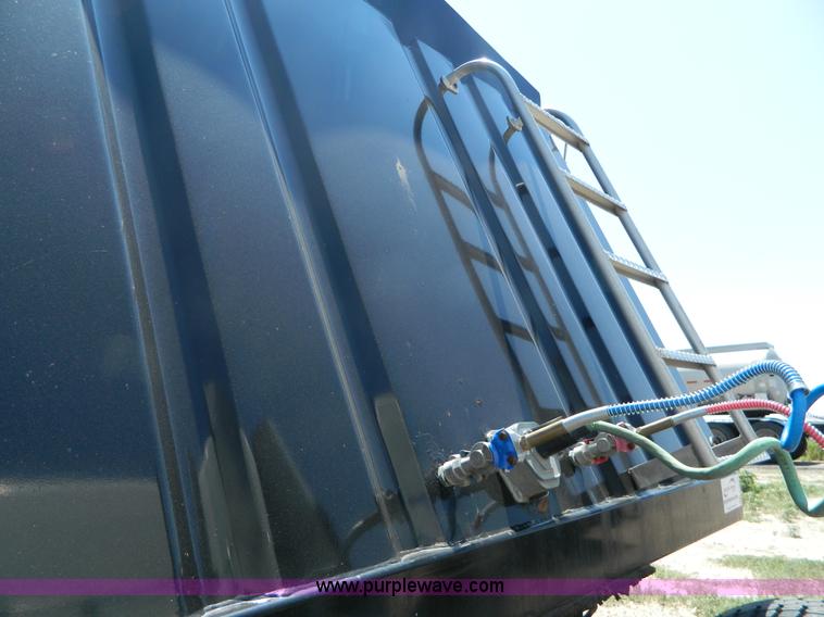 image for item G7955 2009 Neville steel double hopper grain trailer