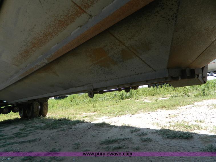image for item G7955 2009 Neville steel double hopper grain trailer
