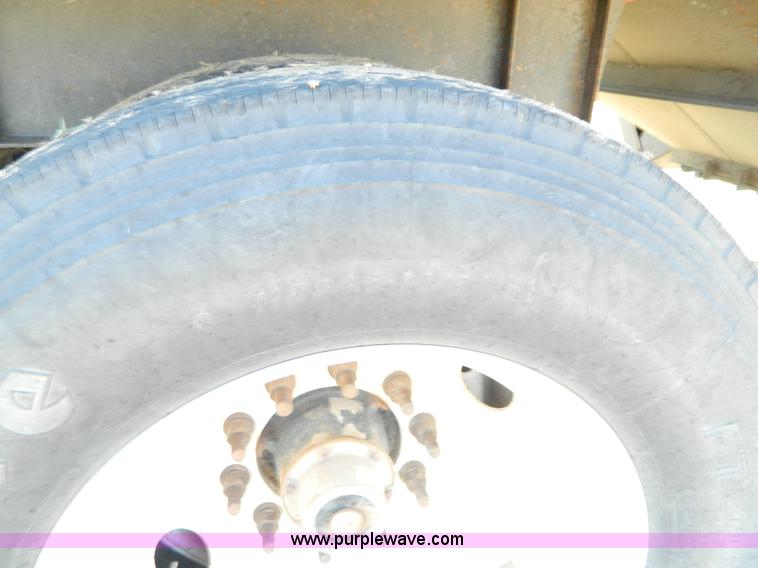 image for item G7955 2009 Neville steel double hopper grain trailer