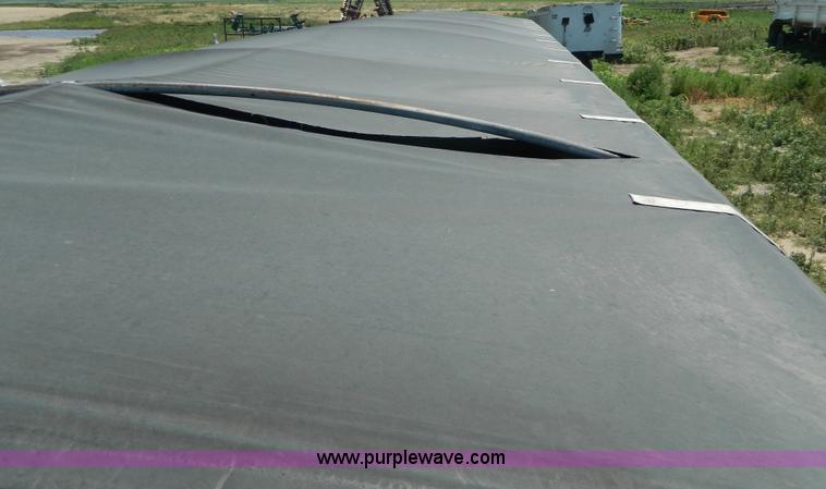 image for item G7955 2009 Neville steel double hopper grain trailer