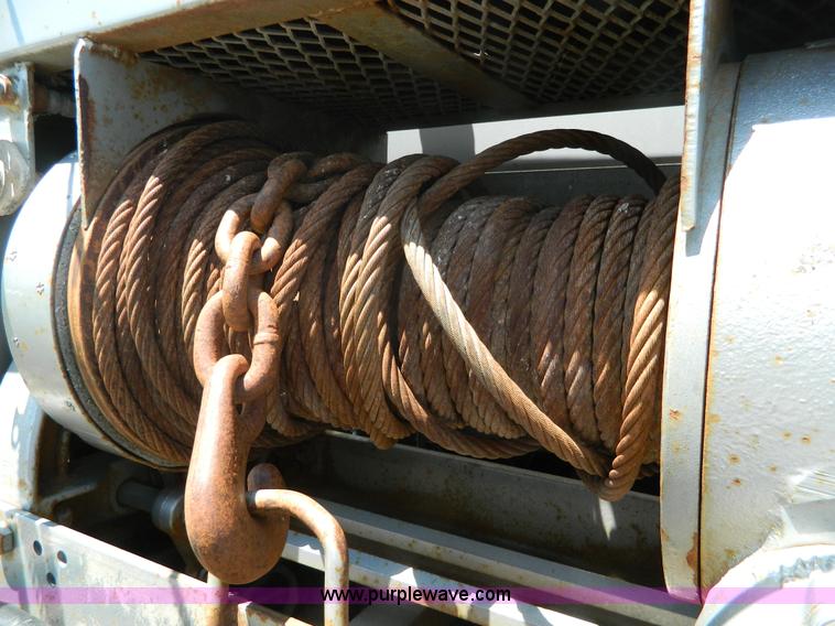 image for item G7956 1985 Mack RS688LT semi truck